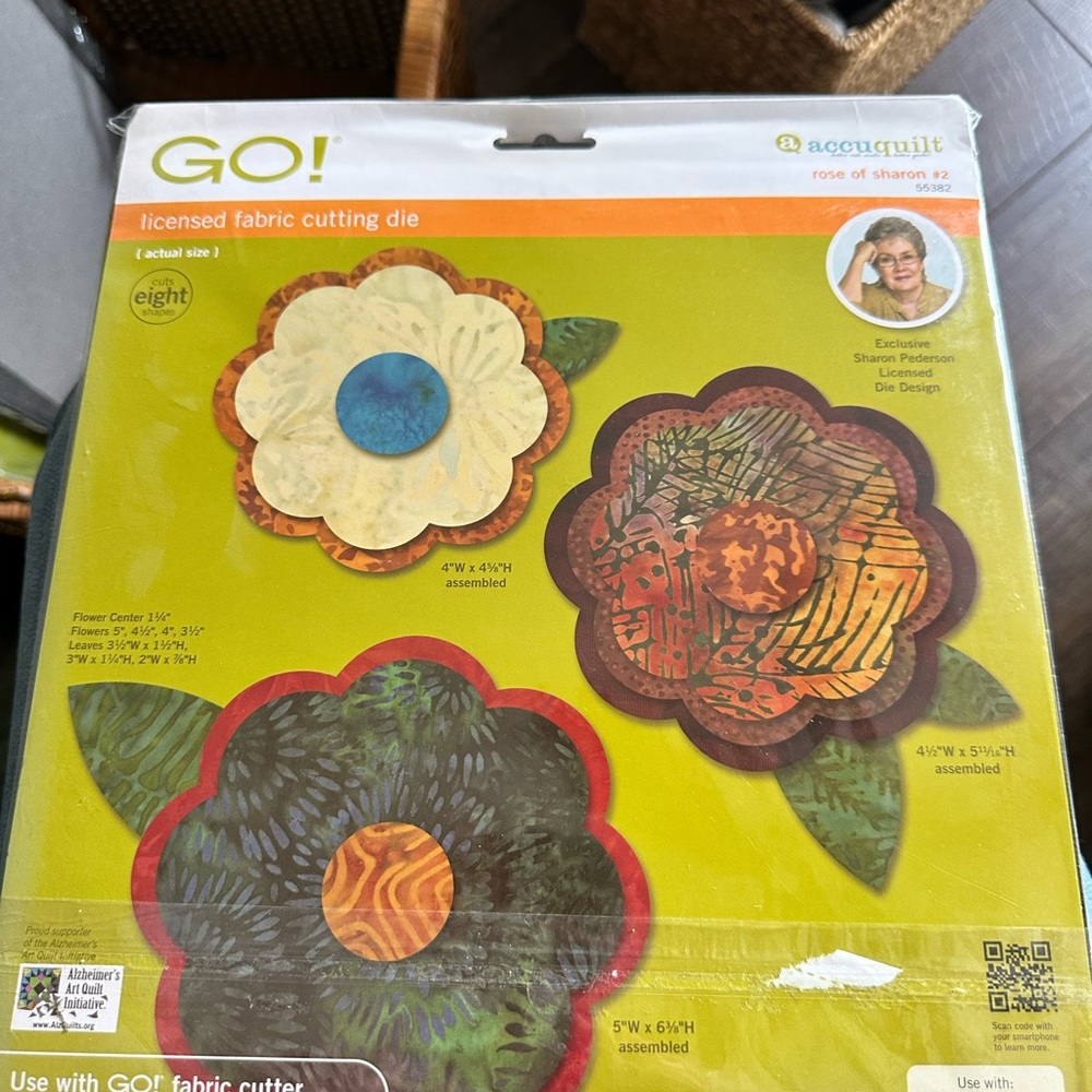 AccuQuilt Fabric Cutting Die Set